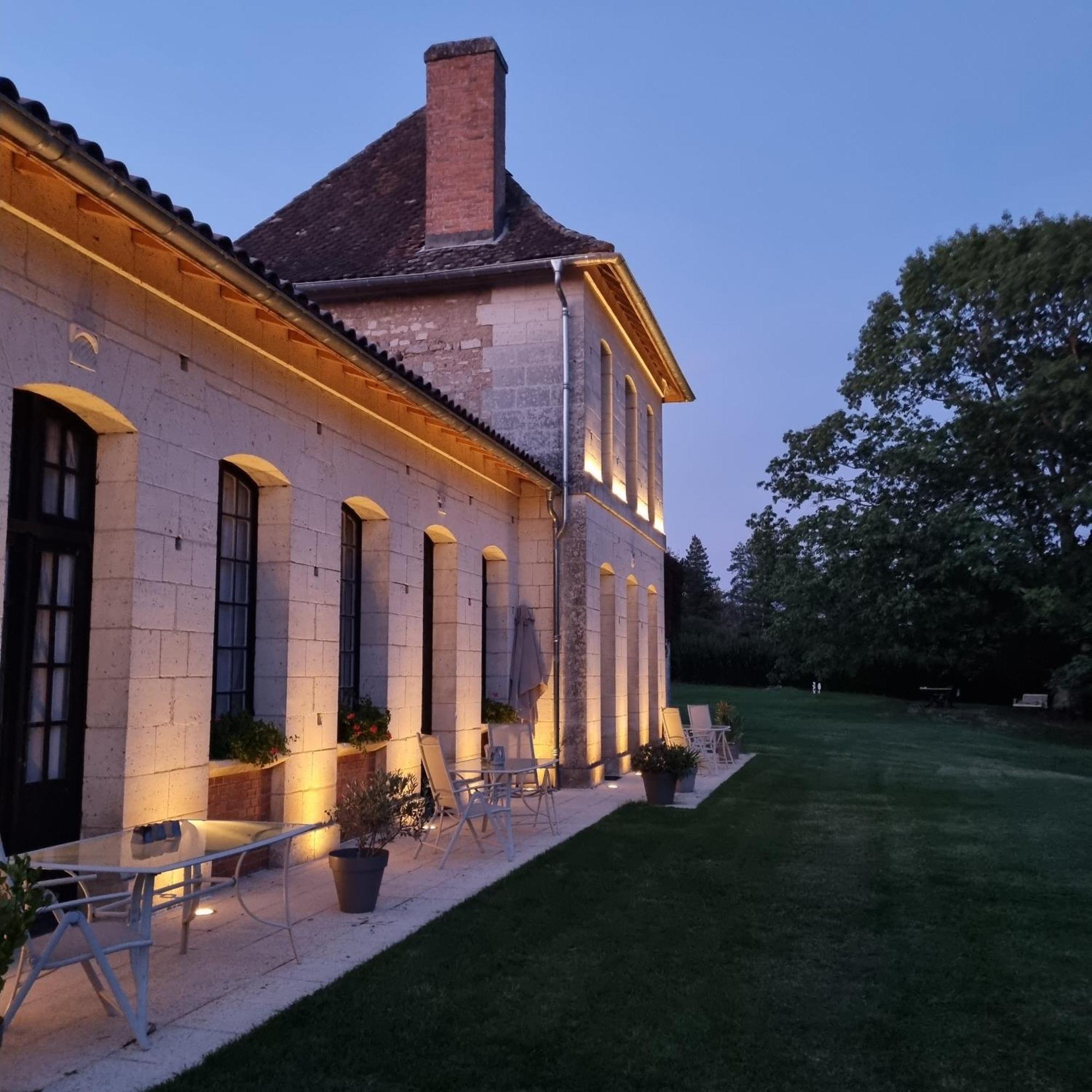 Chateau Neuf Le Desert Le Pizou エクステリア 写真