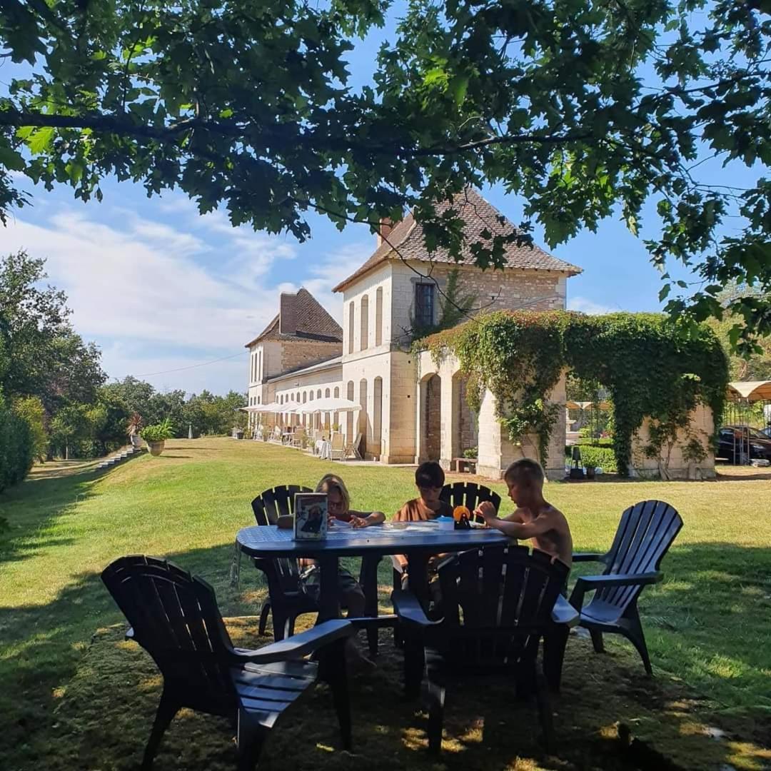 Chateau Neuf Le Desert Le Pizou エクステリア 写真
