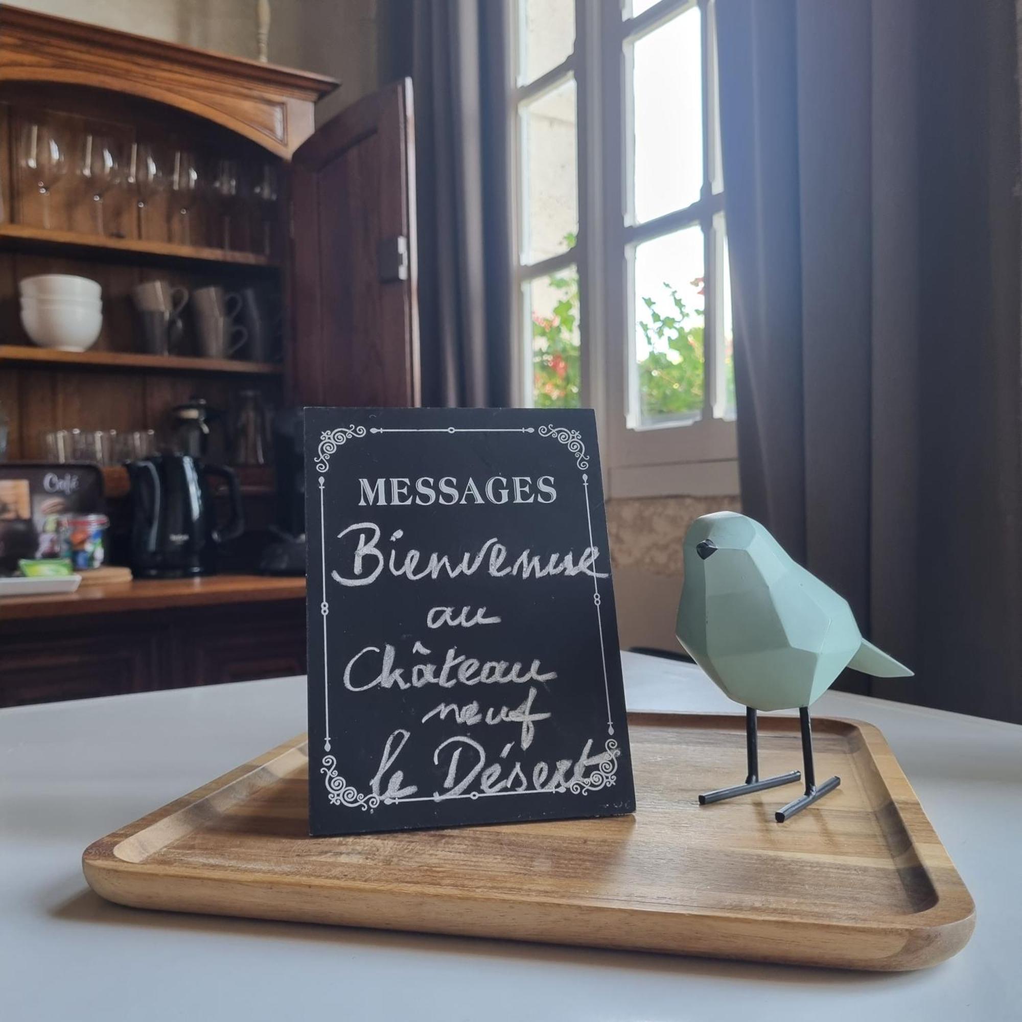 Chateau Neuf Le Desert Le Pizou 部屋 写真