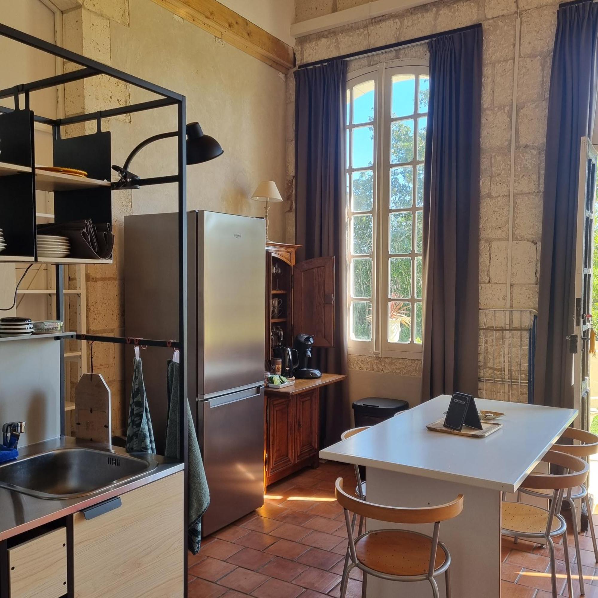 Chateau Neuf Le Desert Le Pizou 部屋 写真